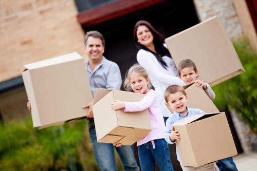 Secure self storage in East Finchley for moving and renovation
